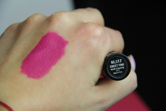 nyx matte lipstick in sweet pink