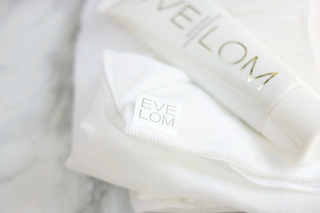 eve-lom-cleansing-cloths