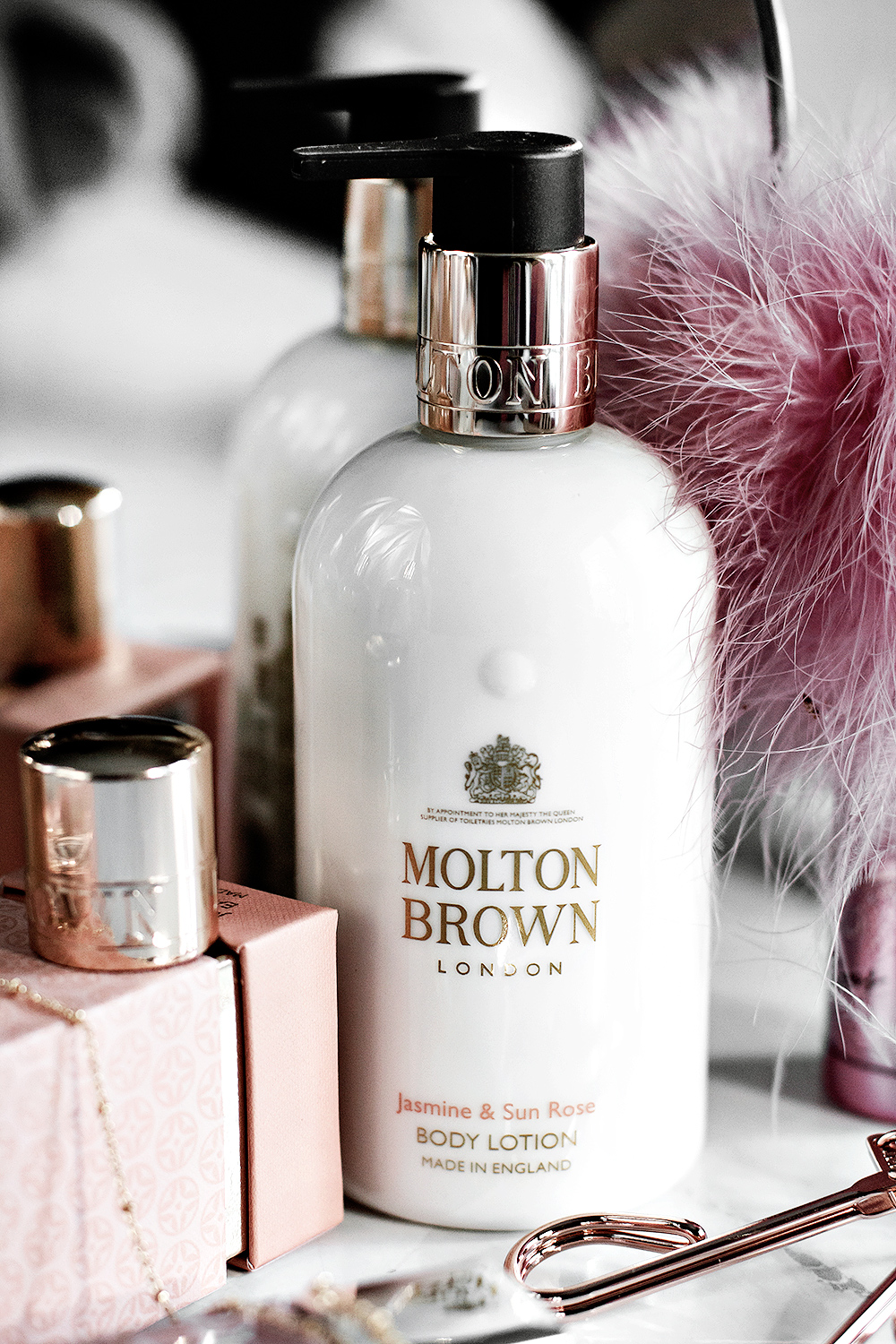 Molton Brown Jasmine & Sun Rose