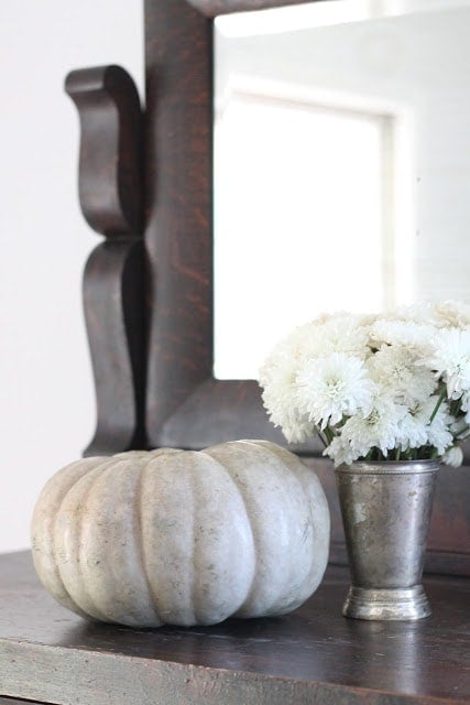 Fall decor for a beautiful thanksgiving table 