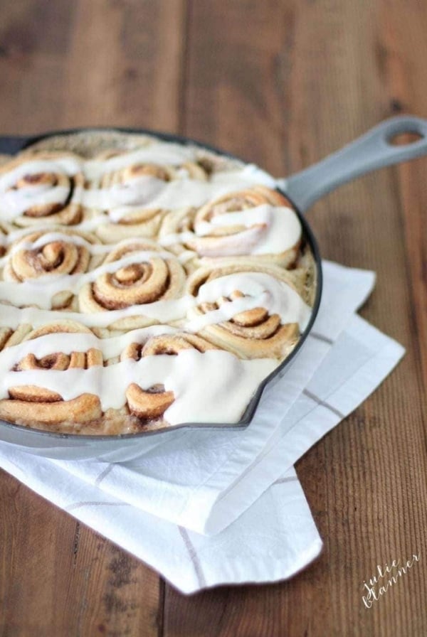 The BEST Cinnamon Rolls recipe | easy recipe in about an hour