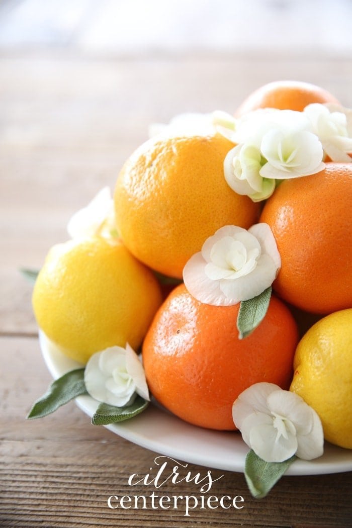 Simple summer centerpiece made of citrus - get the easy DIY details!