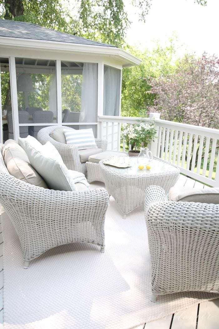 Outdoor Living | Beautiful decor ideas and how to define your deck or patio as an outdoor living room