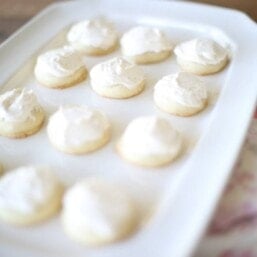 Irresistible brown butter icing for cookies and cakes