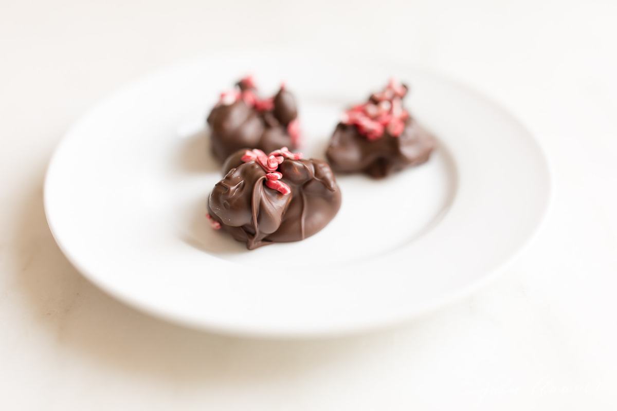 chocolate peanut clusters