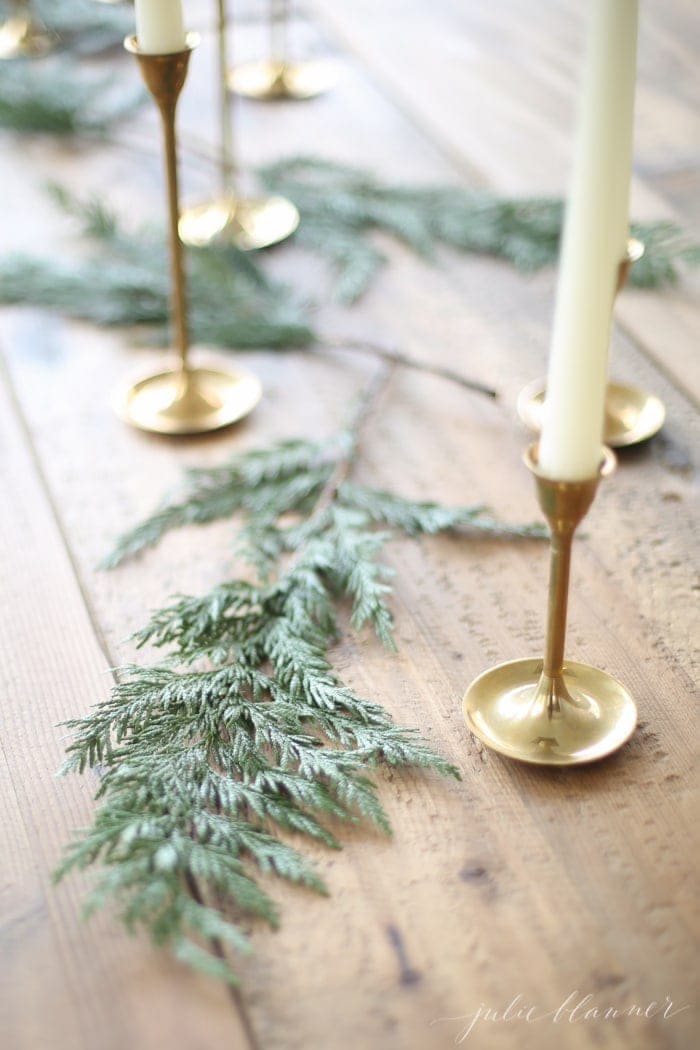 Christmas Flowers | 10 Minute Christmas Centerpiece tutorial