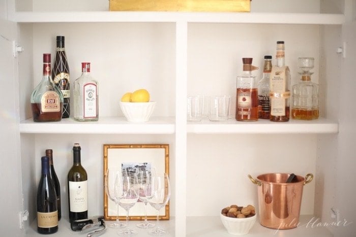 Create a home bar cabinet in just a few minutes 