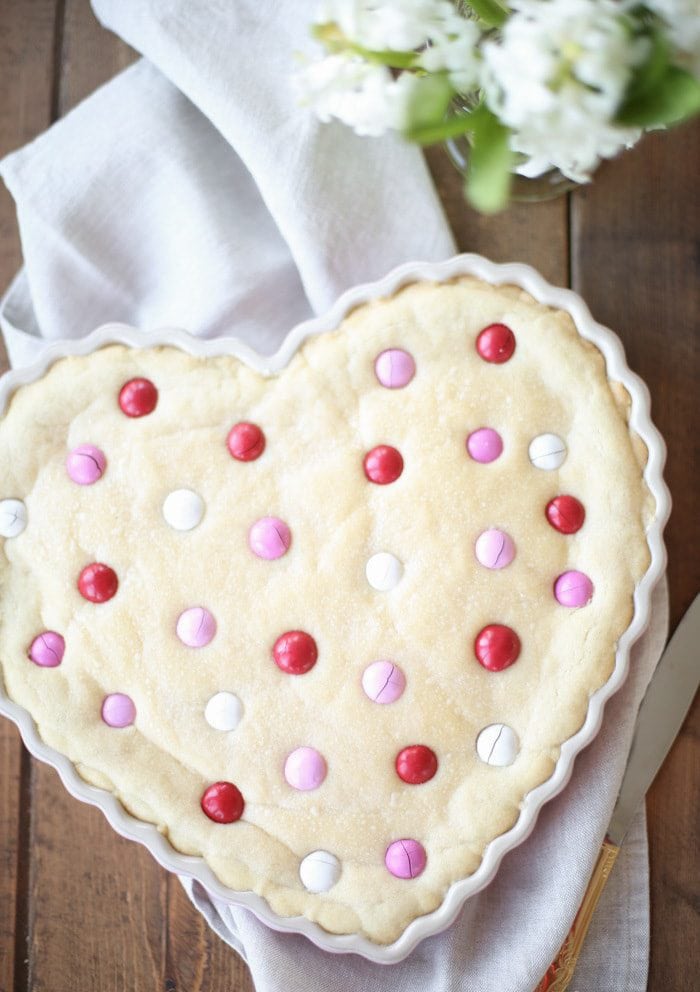 Top shot of the baked sugar cookie cake