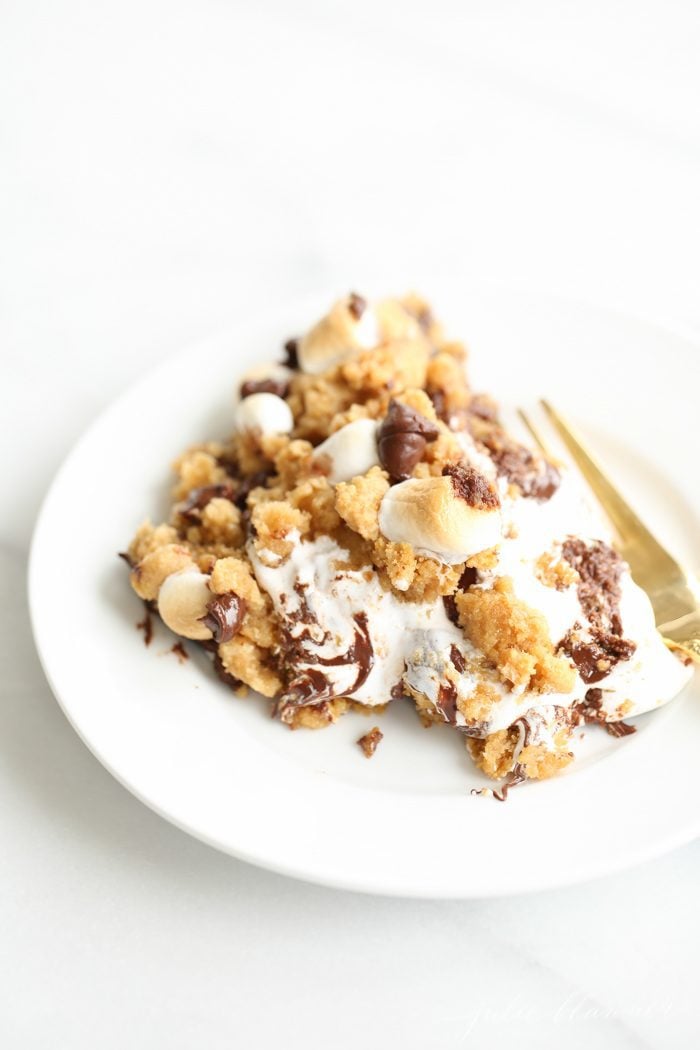 the best {and easiest} s'mores pie for beginners