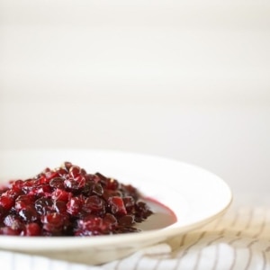 Easy cranberry sauce recipe - with red wine!