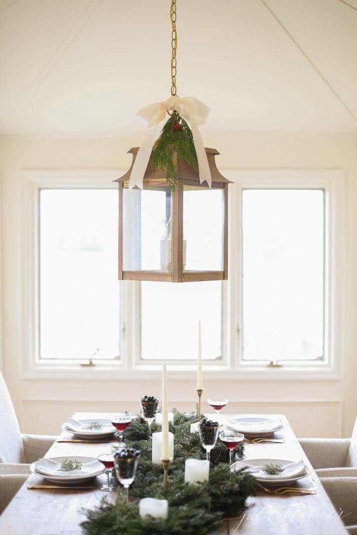 Beautiful holiday entertaining ideas that last from Thanksgiving to New Year's!