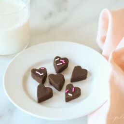 classic chocolate fudge recipe {made with real milk!}