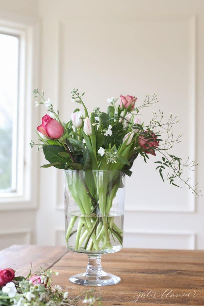 how to arrange flowers for Valentine's Day