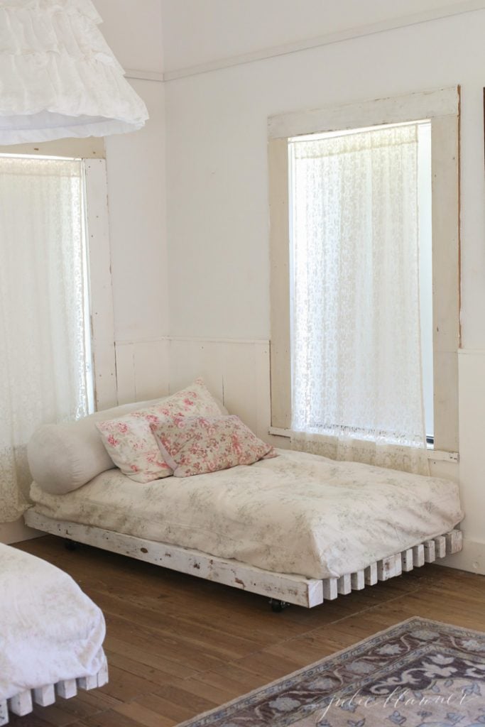 shabby chic bedding by rachel ashwell