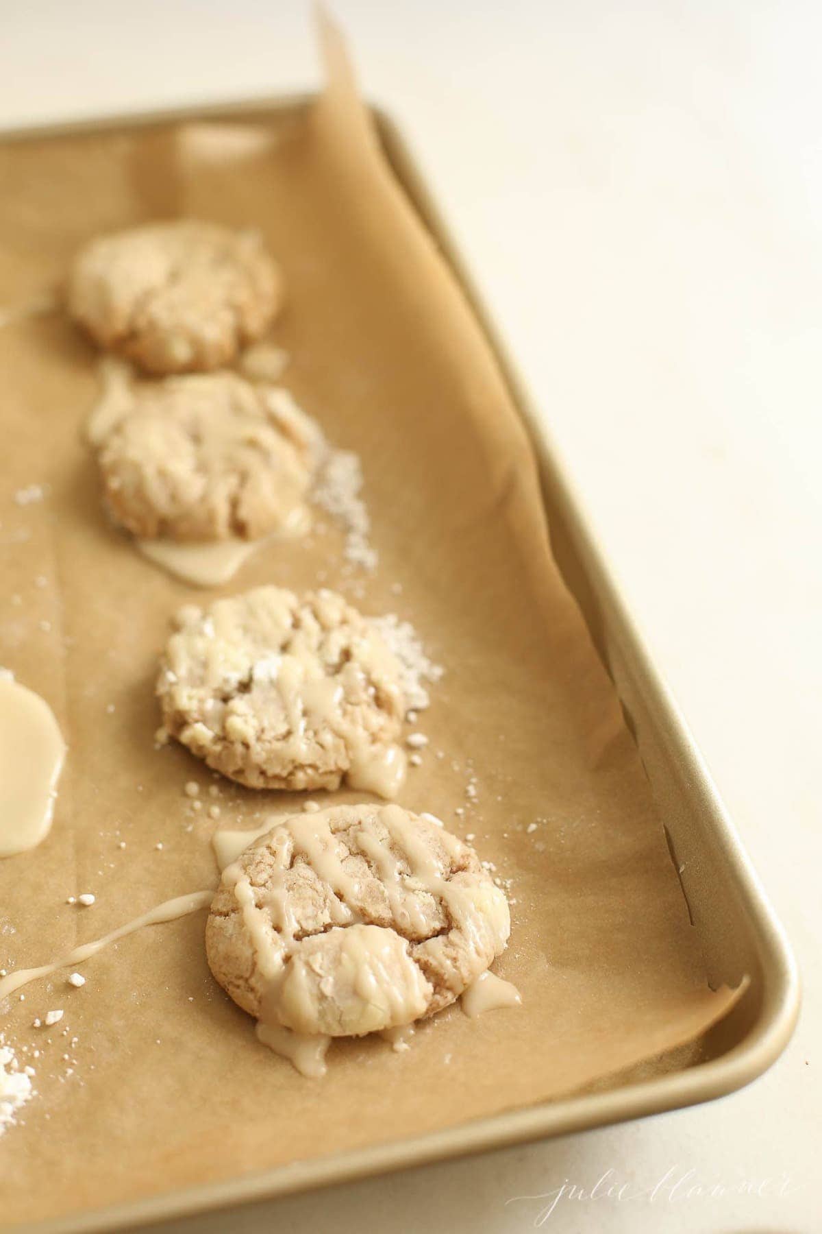 glazed apple pie spice cookies 