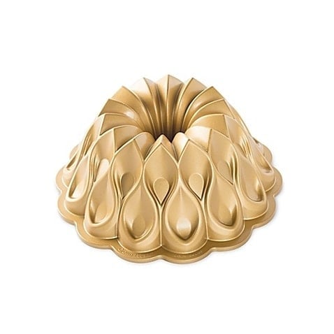 crown bundt pan