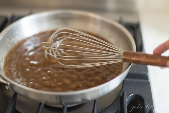 how to make saltine cracker toffee