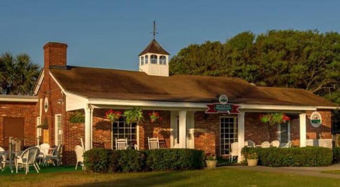 A Jekyll Island restaurant pizza shop.