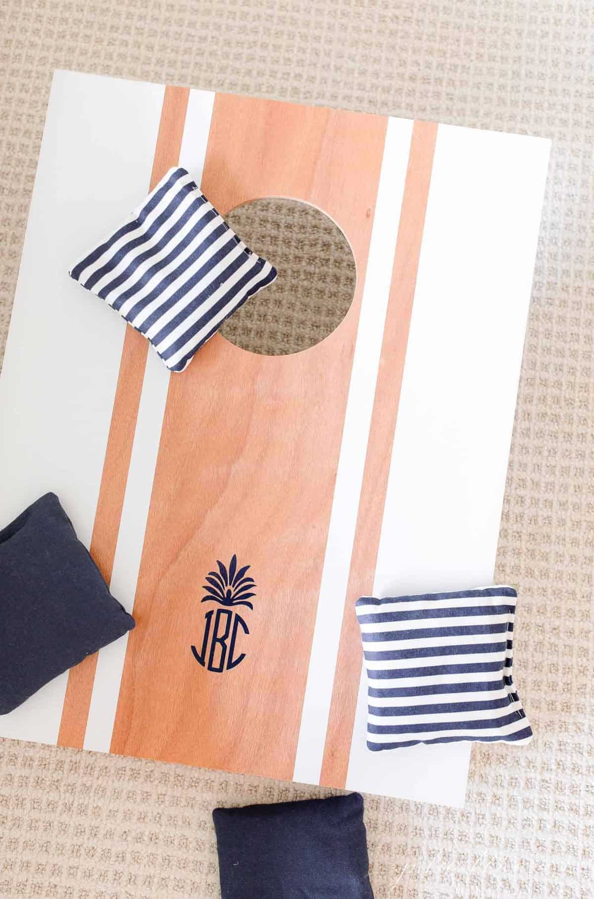 personalized corn hole with stripe bags