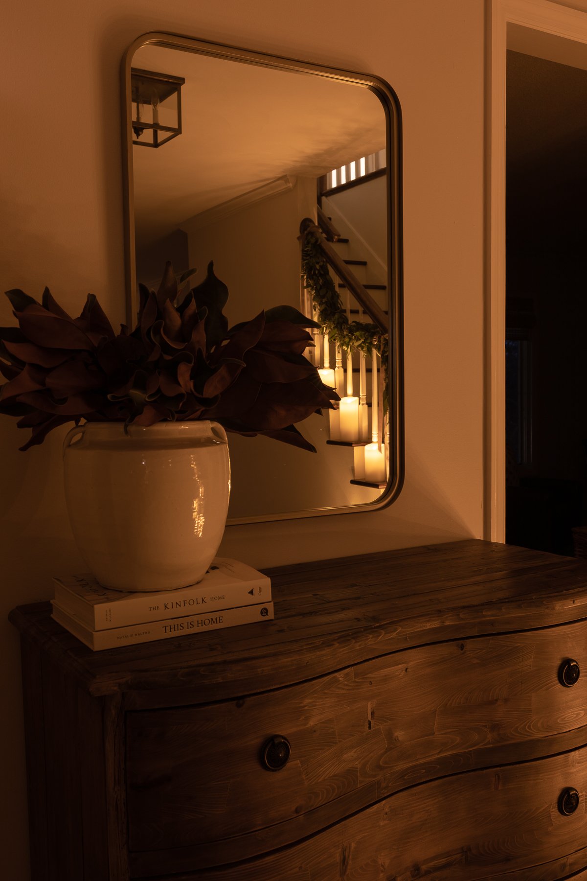 entry table with mirror above