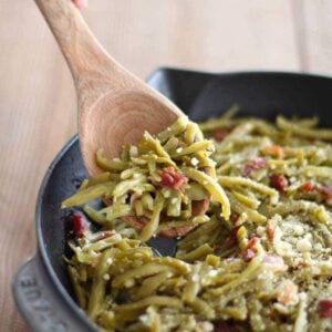 firehouse green beans with bacon in a black skillet